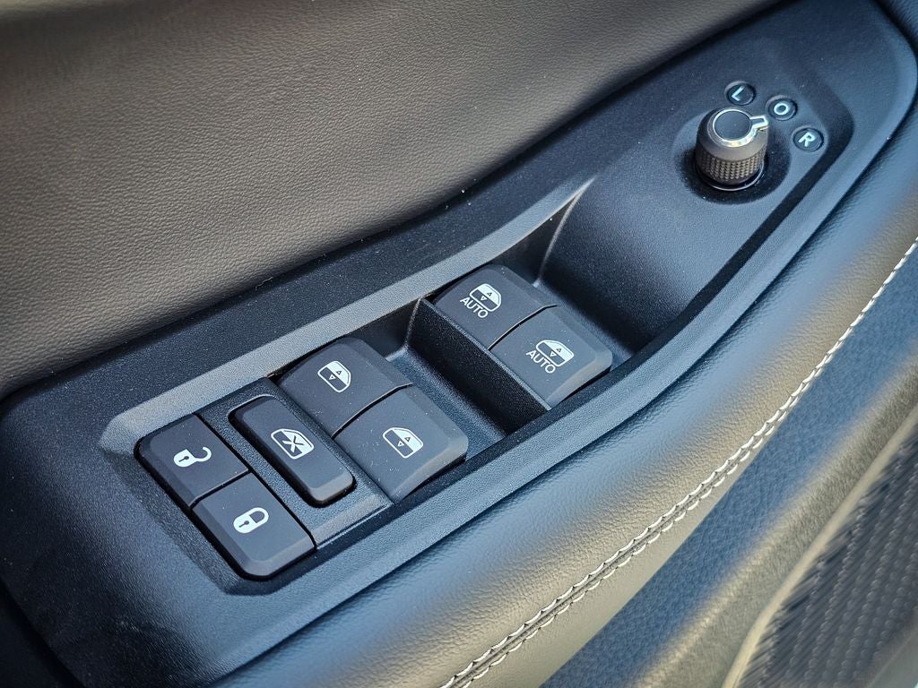 2026 Jeep Grand Cherokee GRAND CHEROKEE L LAREDO X 4X4
