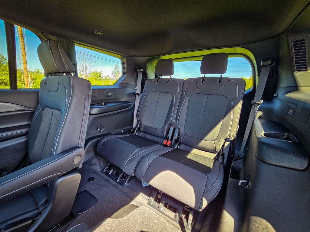 2026 Jeep Grand Cherokee GRAND CHEROKEE L LAREDO X 4X4