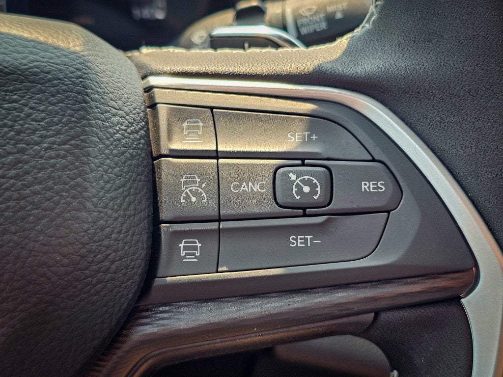 2026 Jeep Grand Cherokee GRAND CHEROKEE L LAREDO X 4X4