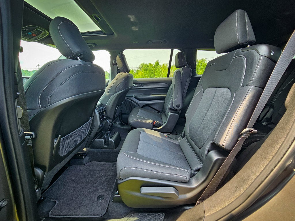 2026 Jeep Grand Cherokee GRAND CHEROKEE L LAREDO X 4X4