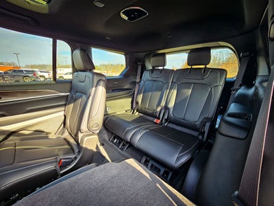 2025 Jeep Grand Cherokee GRAND CHEROKEE L LIMITED 4X4