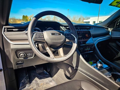 2025 Jeep Grand Cherokee L Limited 4x4