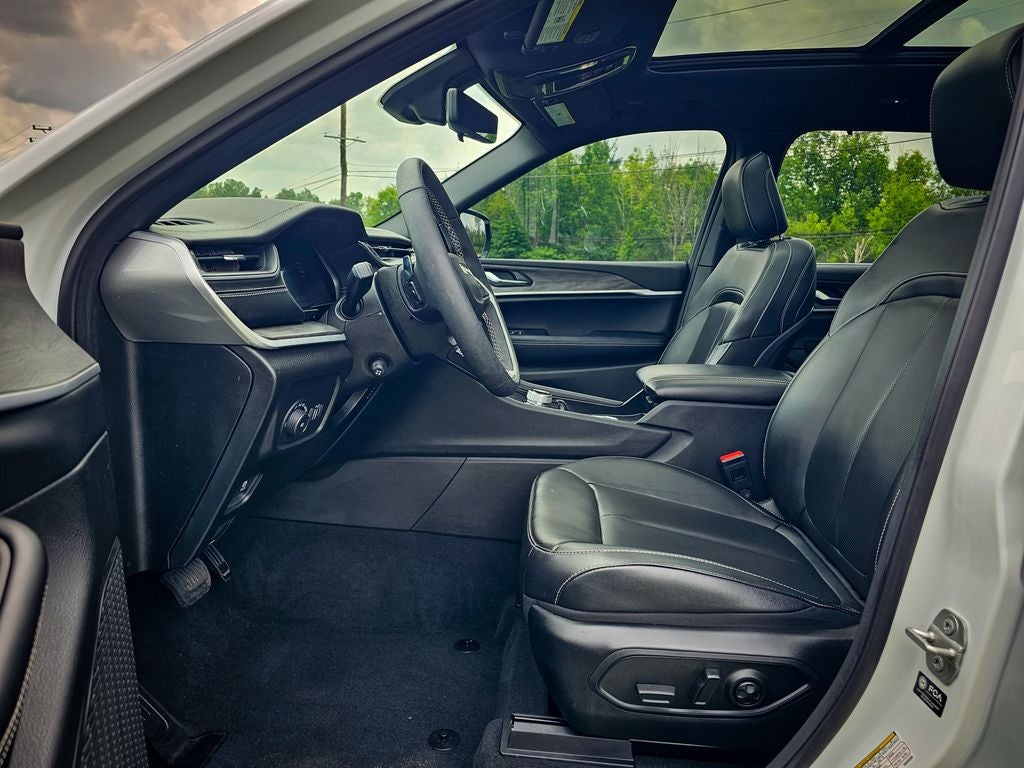 2025 Jeep Grand Cherokee L Limited 4x4