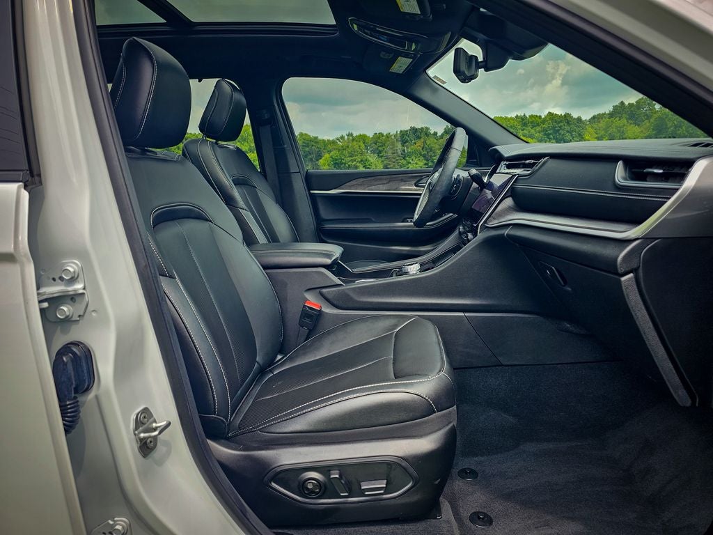 2025 Jeep Grand Cherokee L Limited 4x4