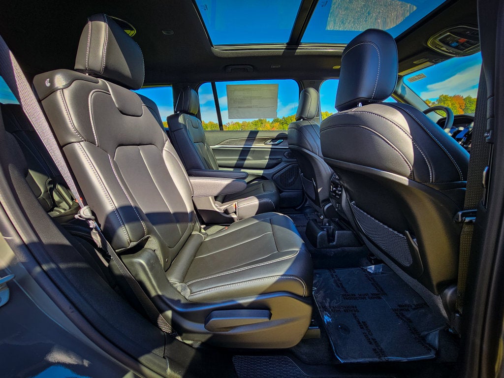 2027 Jeep Grand Cherokee GRAND CHEROKEE L LIMITED 4X4
