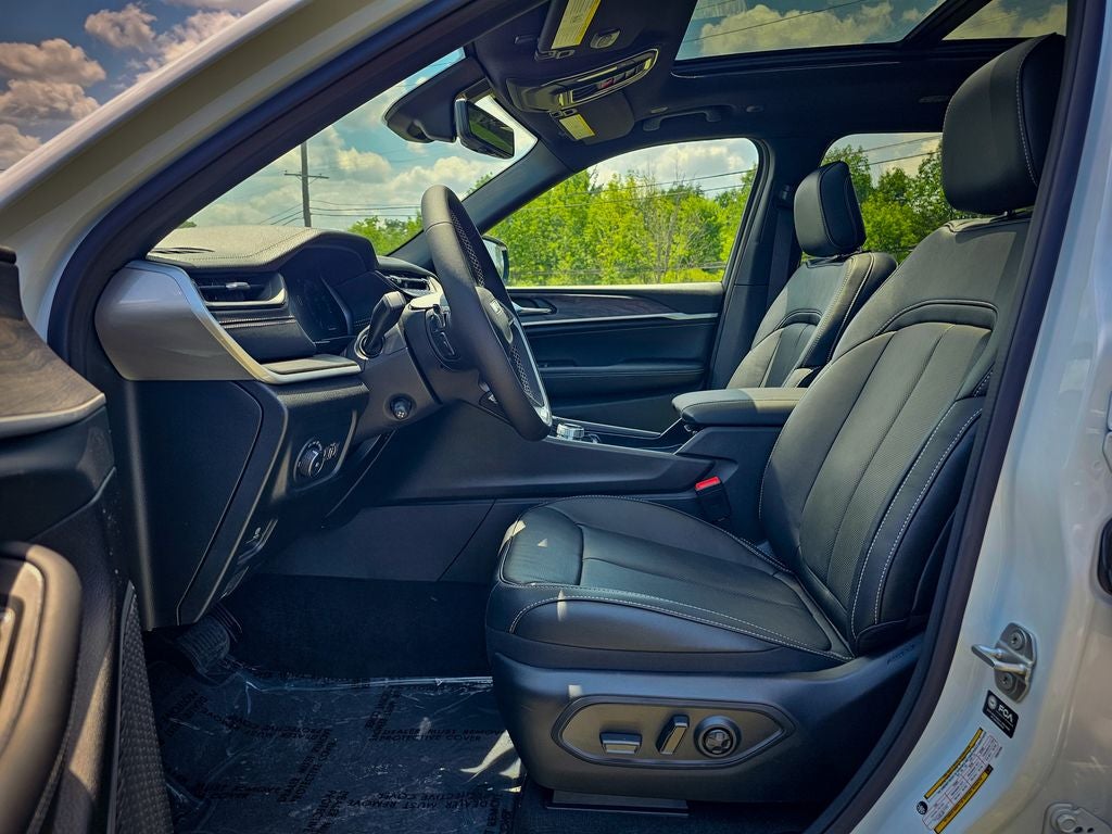 2026 Jeep Grand Cherokee GRAND CHEROKEE L LIMITED RESERVE 4X4