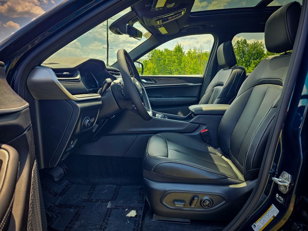 2026 Jeep Grand Cherokee GRAND CHEROKEE L LIMITED 4X4