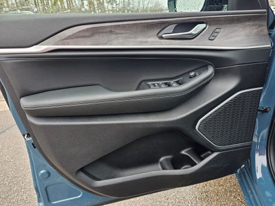 2026 Jeep Grand Cherokee GRAND CHEROKEE L LIMITED RESERVE 4X4