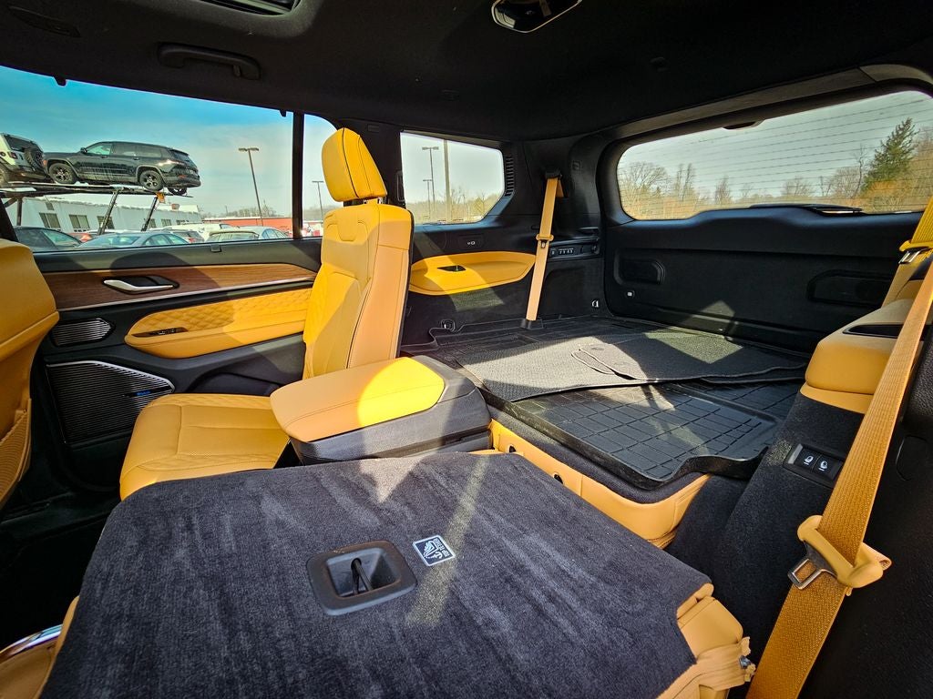 2023 Jeep Grand Cherokee L Summit 4x4