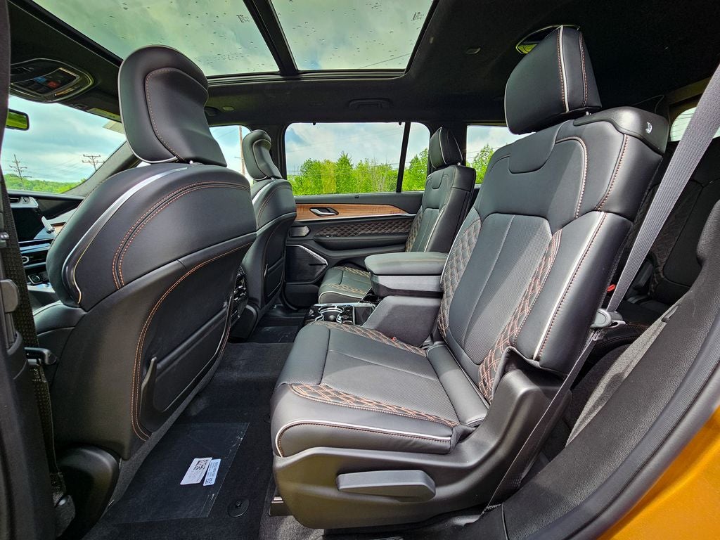 2026 Jeep Grand Cherokee GRAND CHEROKEE L SUMMIT 4X4