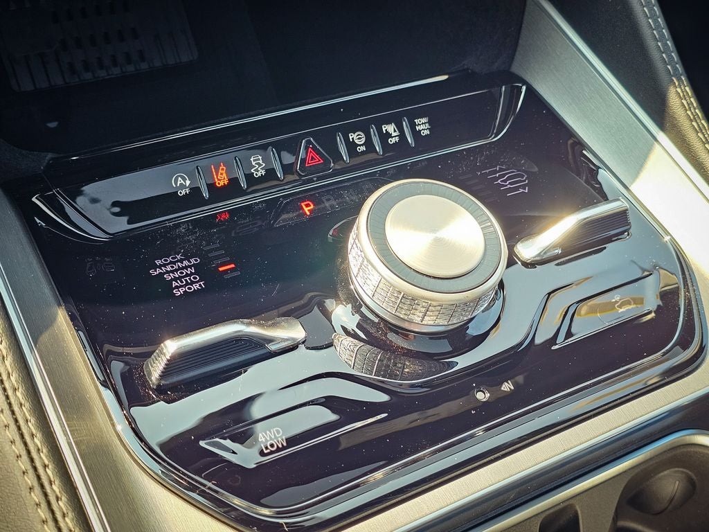 2026 Jeep Grand Wagoneer GRAND WAGONEER UPLAND 4X4