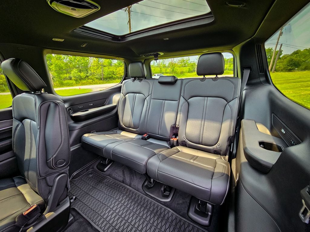 2026 Jeep Grand Wagoneer GRAND WAGONEER UPLAND 4X4