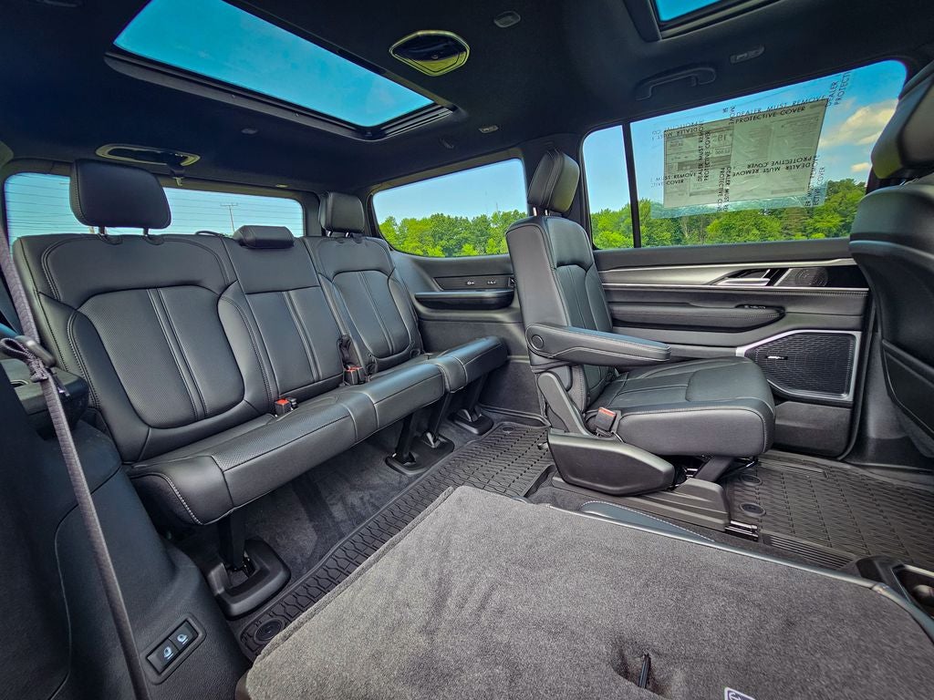 2026 Jeep Grand Wagoneer GRAND WAGONEER UPLAND 4X4