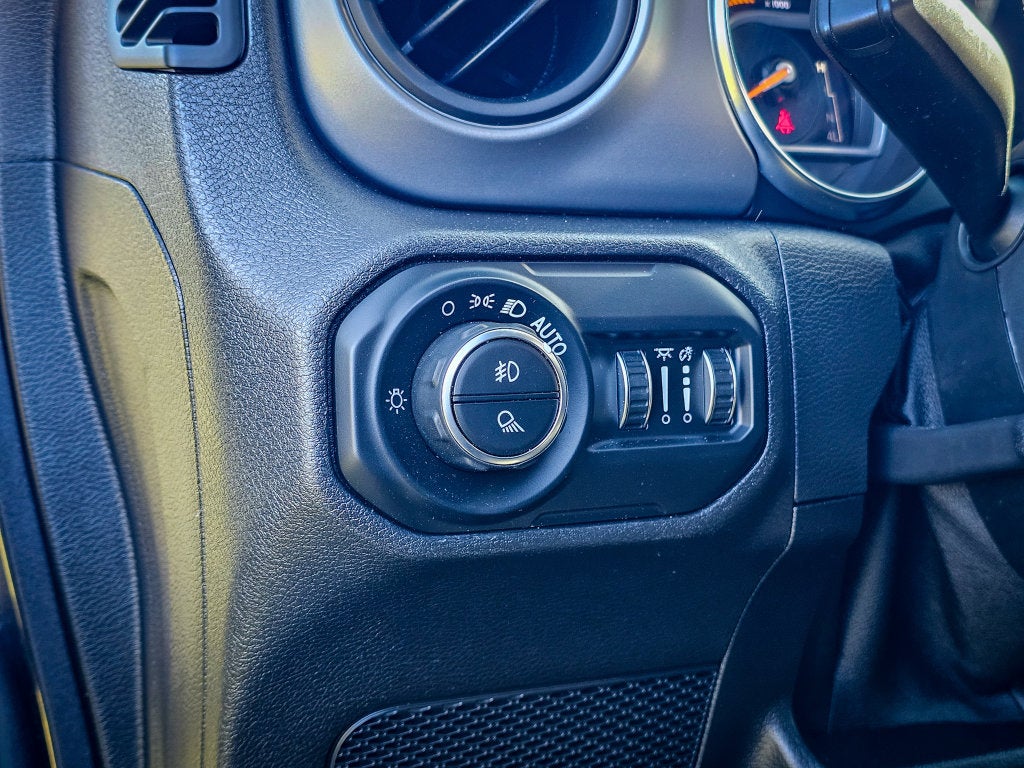2021 Jeep Gladiator Willys 4x4
