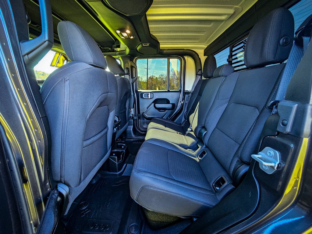 2021 Jeep Gladiator Willys 4x4