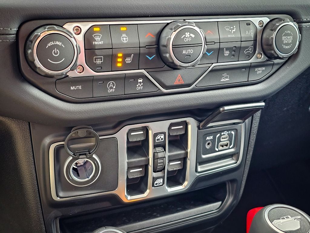 2026 Jeep Gladiator GLADIATOR SAHARA 4X4