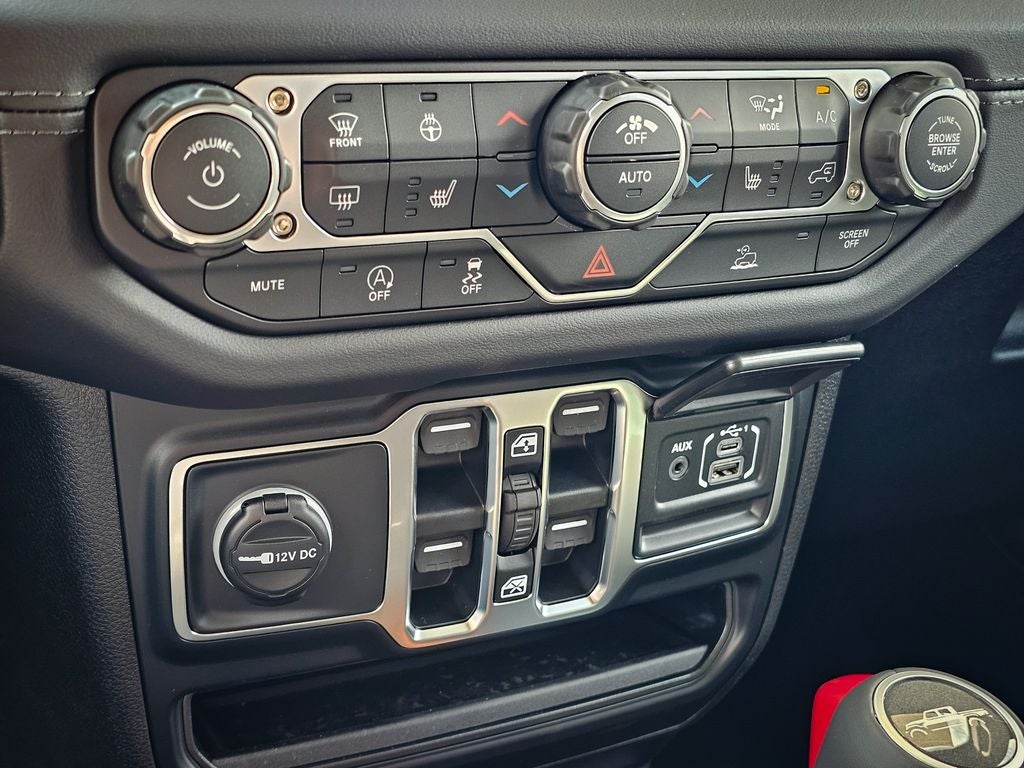 2026 Jeep Gladiator GLADIATOR SAHARA 4X4