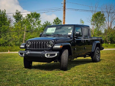 2026 Jeep Gladiator GLADIATOR SAHARA 4X4