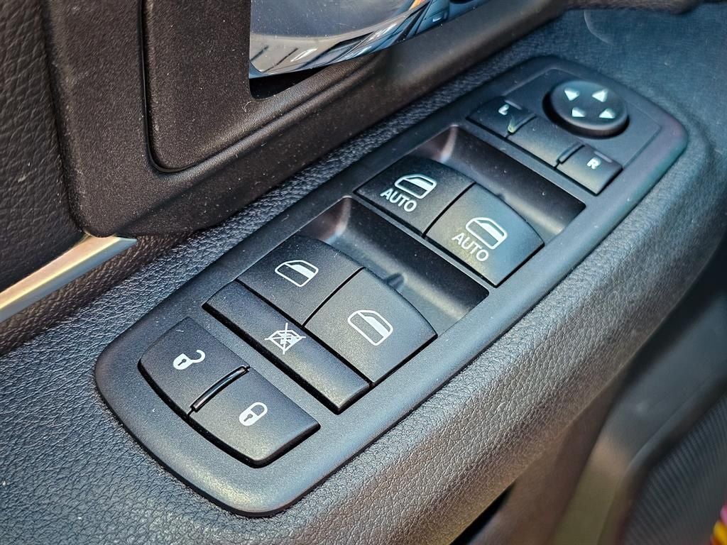 2021 RAM 1500 Classic Warlock Quad Cab 4x4 6'4' Box