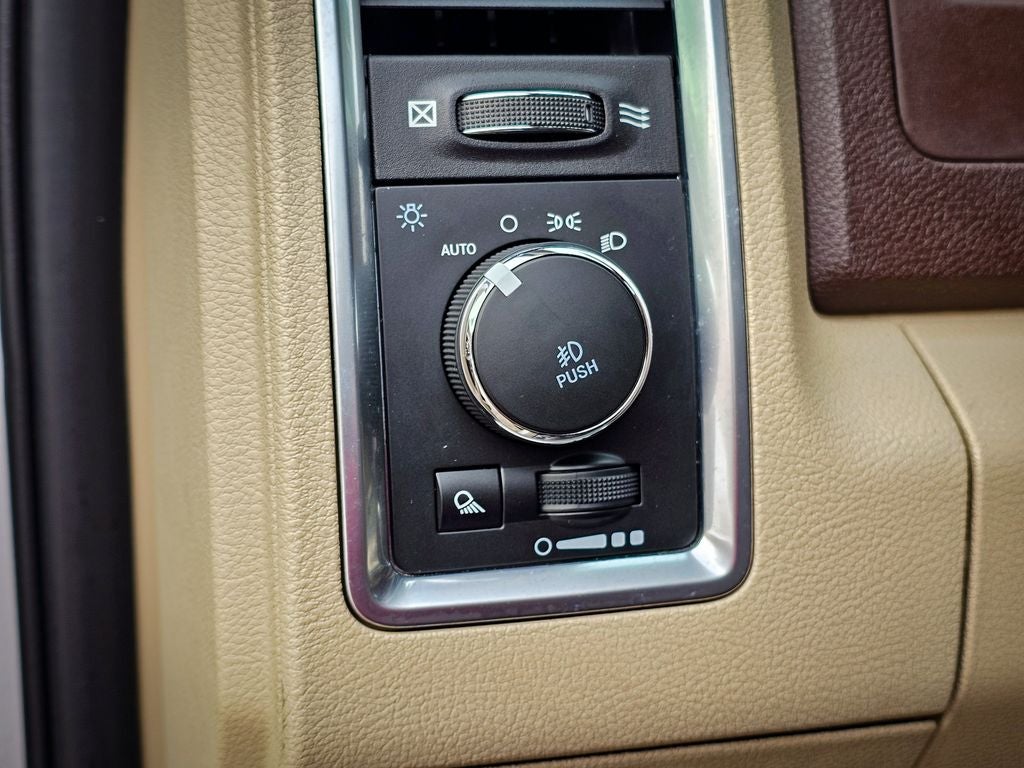 2017 RAM 1500 Big Horn Crew Cab 4x4 5'7' Box