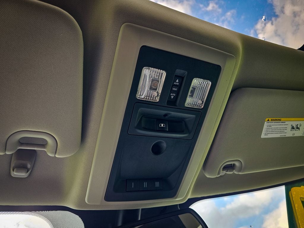 2017 RAM 1500 Laramie Crew Cab 4x4 5'7' Box