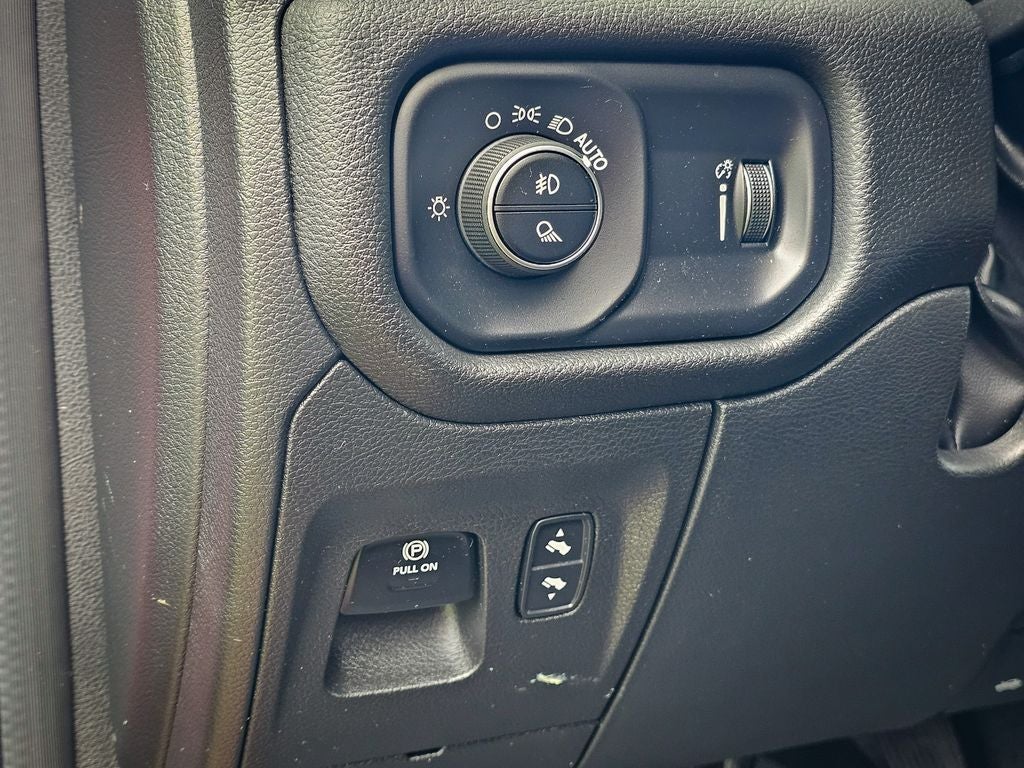 2024 RAM 1500 Big Horn Quad Cab 4x4 6'4' Box
