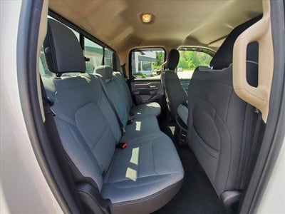 2019 RAM 1500 Big Horn/Lone Star Quad Cab 4x4 6'4' Box