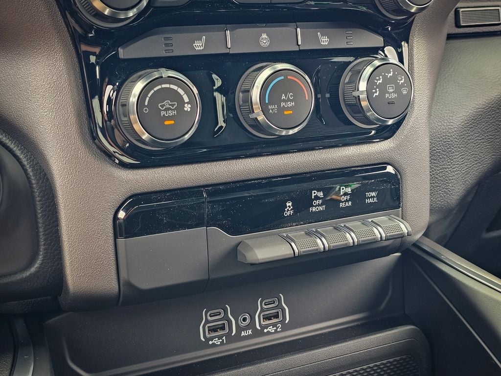 2026 RAM 1500 RAM 1500 BIG HORN CREW CAB 4X4 5'7' BOX