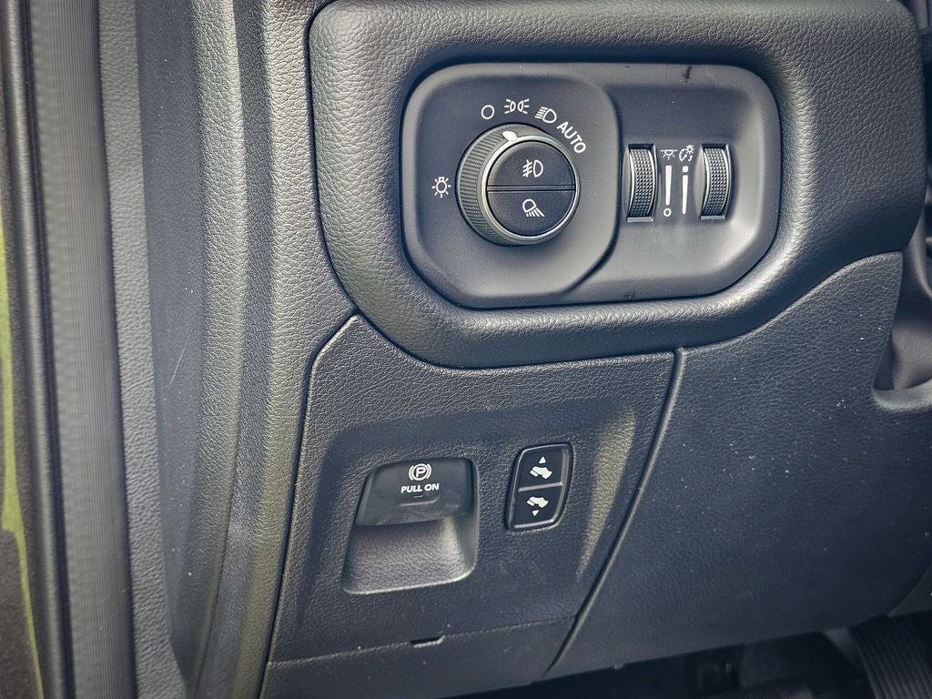 2027 RAM Ram 1500 RAM 1500 BIG HORN CREW CAB 4X4 5'7' BOX