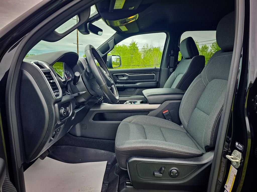 2024 RAM 1500 Big Horn Crew Cab 4x4 5'7' Box