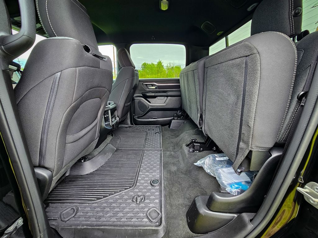 2024 RAM 1500 Big Horn Crew Cab 4x4 5'7' Box