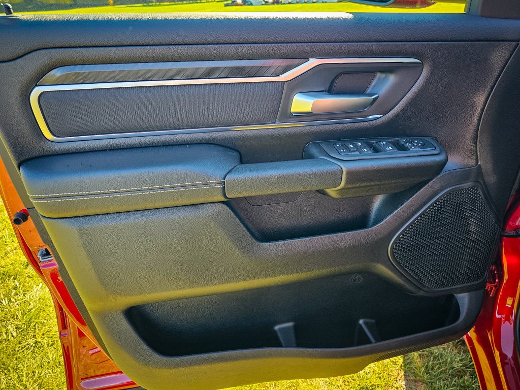2027 RAM Ram 1500 RAM 1500 BIG HORN CREW CAB 4X4 5'7' BOX