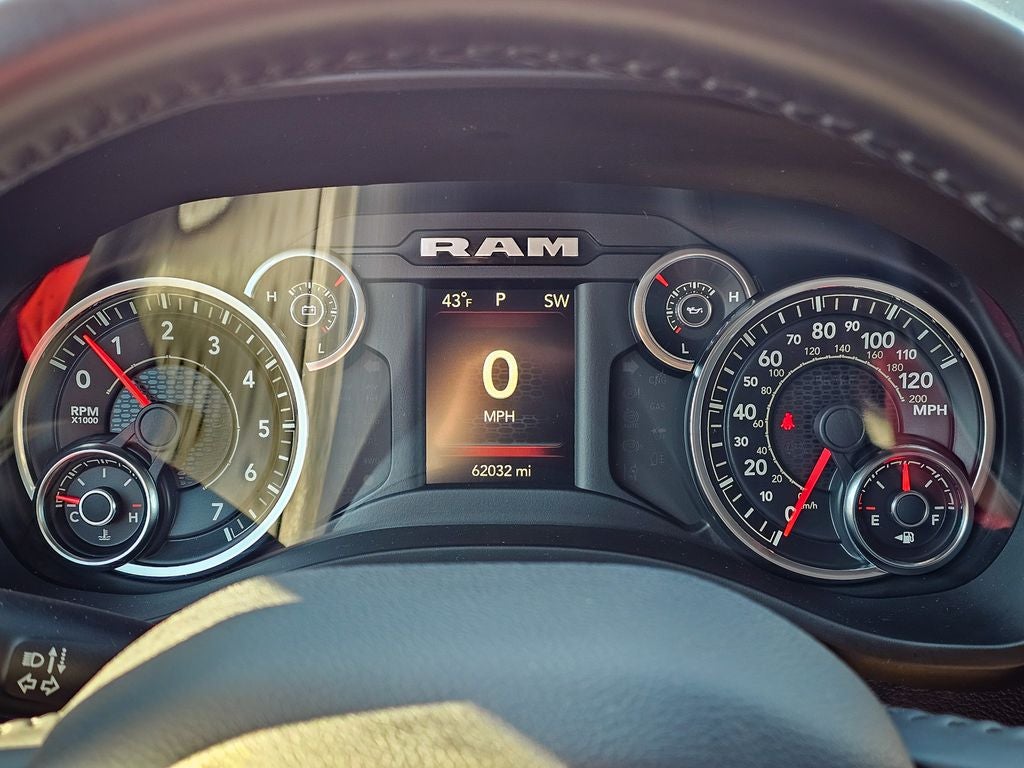 2021 RAM 1500 Big Horn Crew Cab 4x4 5'7' Box