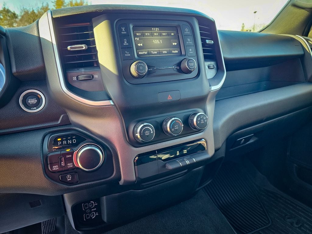 2023 RAM 1500 Big Horn Crew Cab 4x4 5'7' Box
