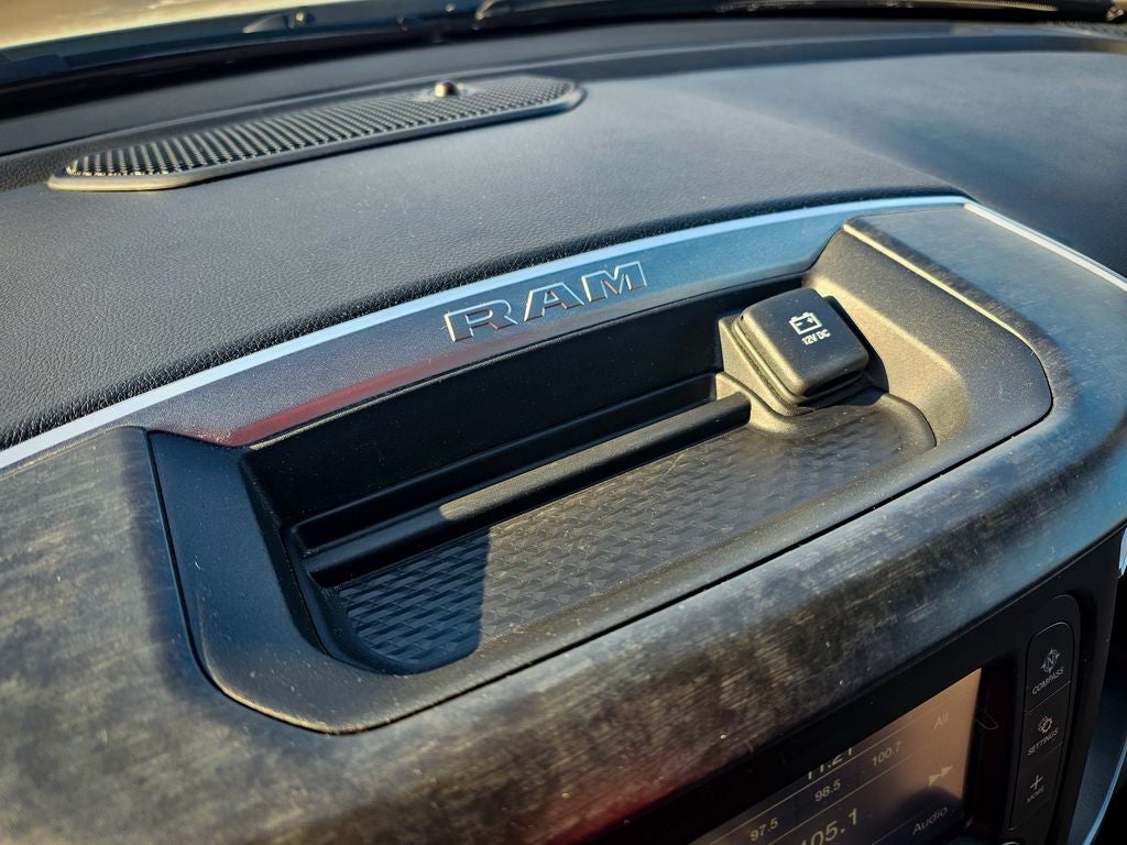 2023 RAM 1500 Big Horn Crew Cab 4x4 5'7' Box