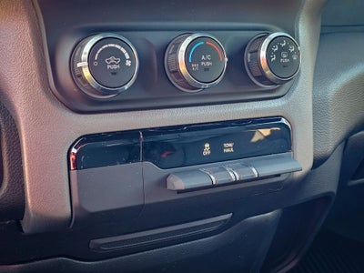 2023 RAM 1500 Big Horn Crew Cab 4x4 5'7' Box