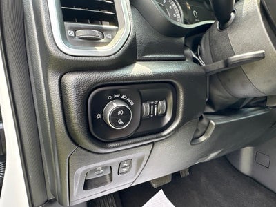 2025 RAM 1500 Big Horn Crew Cab 4x4 5'7' Box