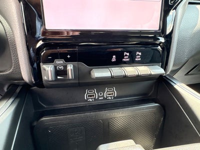 2025 RAM 1500 Big Horn Crew Cab 4x4 5'7' Box