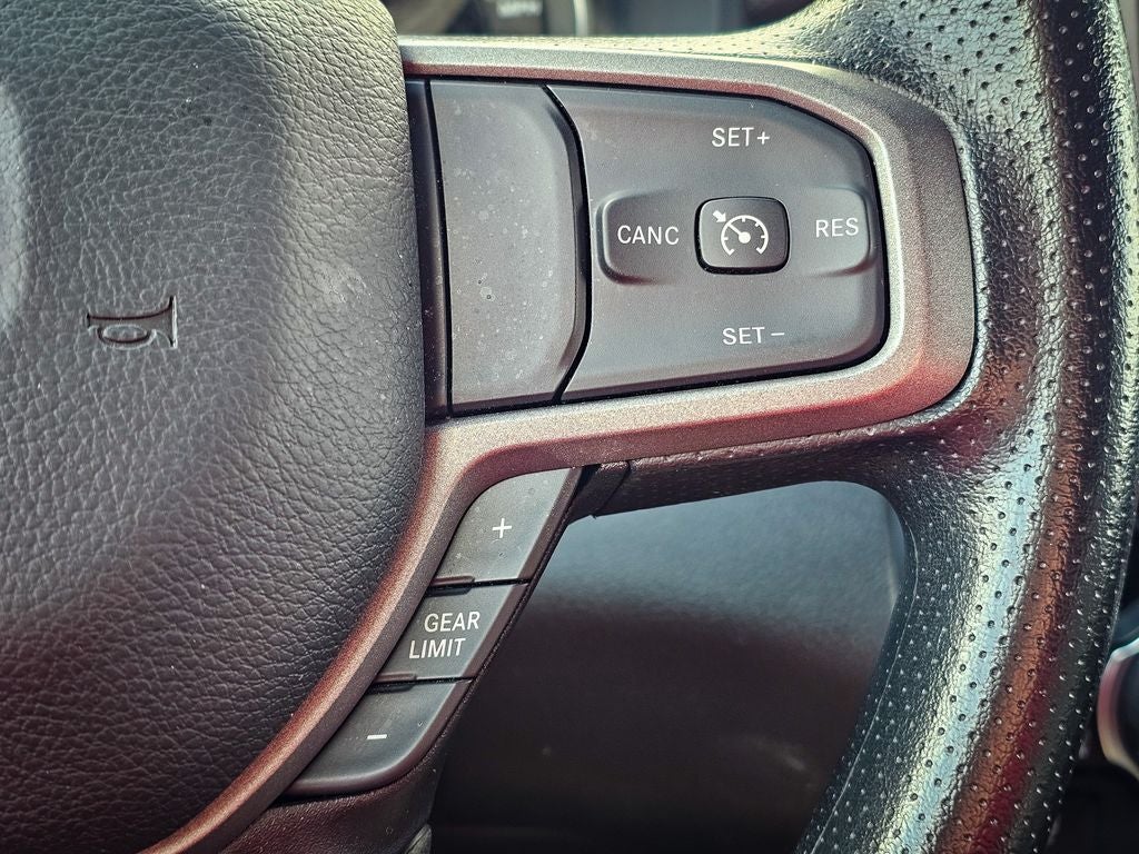 2024 RAM 1500 Tradesman Crew Cab 4x4 5'7' Box