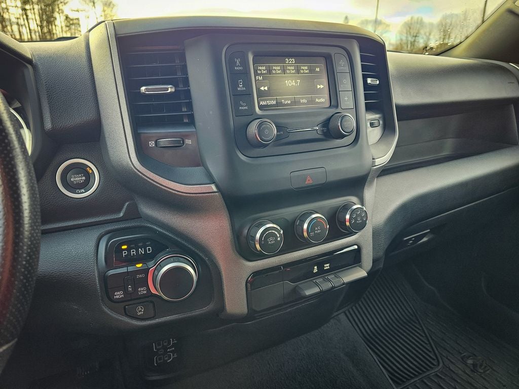 2024 RAM 1500 Tradesman Crew Cab 4x4 5'7' Box