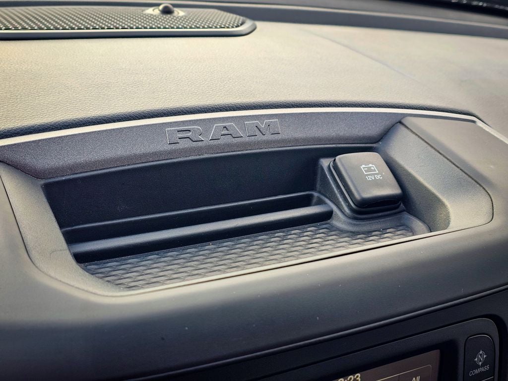 2024 RAM 1500 Tradesman Crew Cab 4x4 5'7' Box