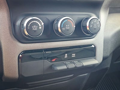 2024 RAM 1500 Tradesman Crew Cab 4x4 5'7' Box