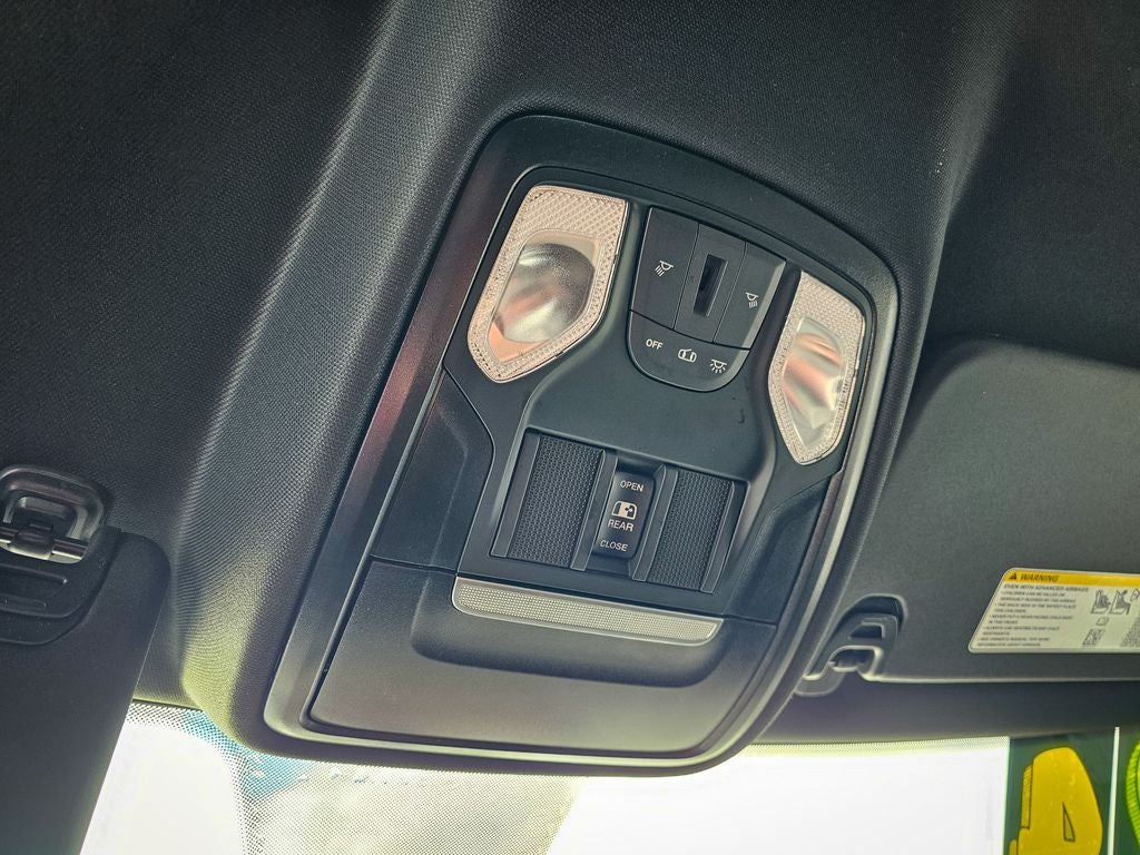 2024 RAM 1500 Tradesman Crew Cab 4x4 5'7' Box