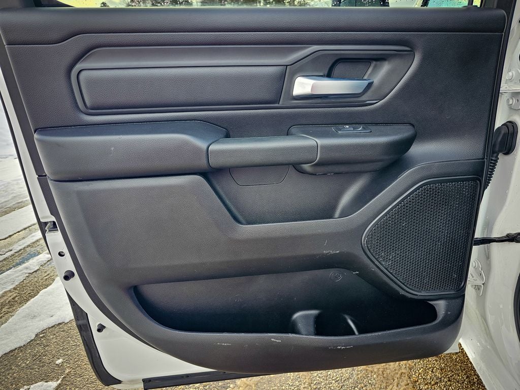 2024 RAM 1500 Tradesman Crew Cab 4x4 5'7' Box