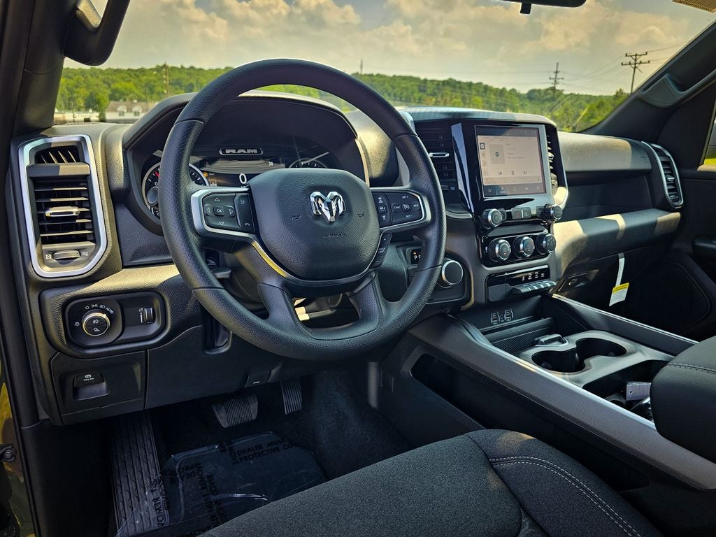 2026 RAM Ram 1500 RAM 1500 EXPRESS CREW CAB 4X4 5'7' BOX