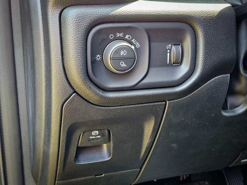 2026 RAM Ram 1500 RAM 1500 EXPRESS CREW CAB 4X4 5'7' BOX