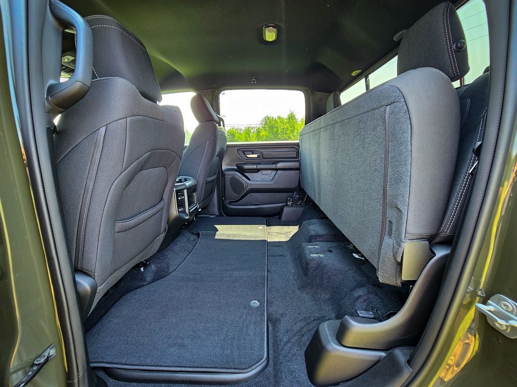 2026 RAM Ram 1500 RAM 1500 EXPRESS CREW CAB 4X4 5'7' BOX
