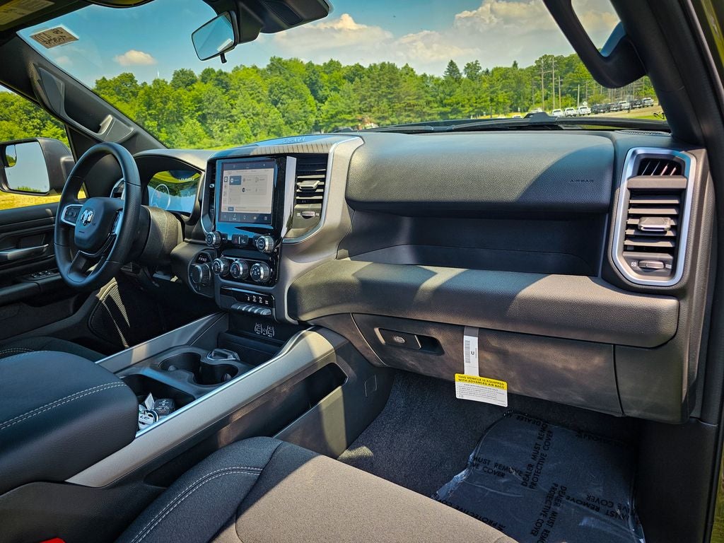 2026 RAM Ram 1500 RAM 1500 EXPRESS CREW CAB 4X4 5'7' BOX