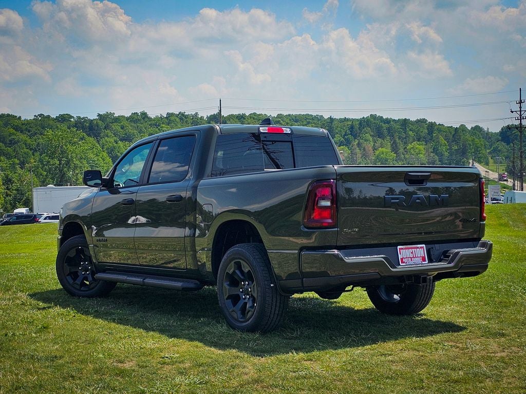 2026 RAM Ram 1500 RAM 1500 EXPRESS CREW CAB 4X4 5'7' BOX