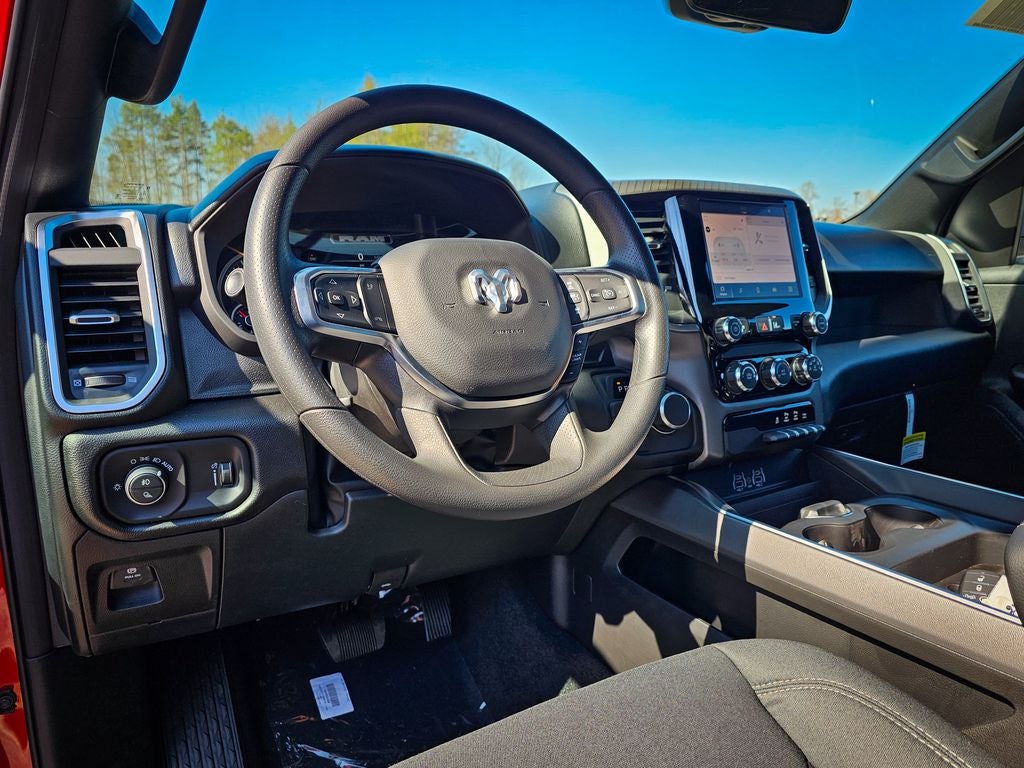 2026 RAM Ram 1500 RAM 1500 EXPRESS CREW CAB 4X4 5'7' BOX